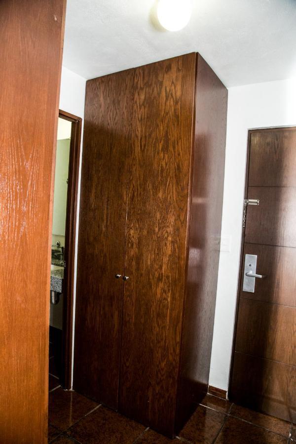 Booking Dioh Монтеррей Экстерьер фото