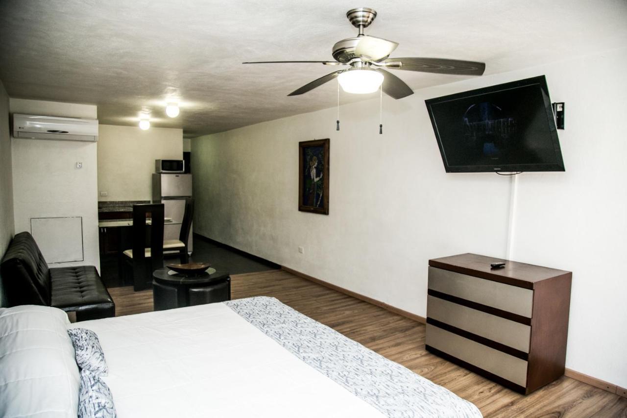Booking Dioh Монтеррей Экстерьер фото